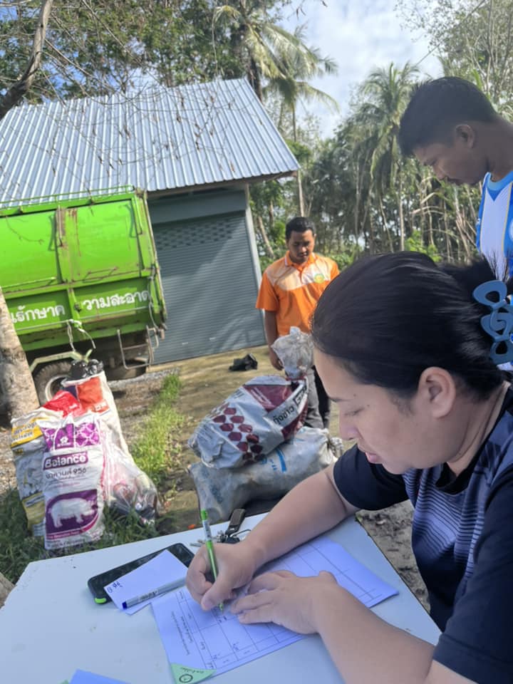 โครงการบริหารจัดการขยะมูลฝอยตำบลช้างให้ตก ประจำปีงบประมาณ 2566 ครั้งที่ 2 วันที่ 22 ธันวาคม  2565 เวลา09.00-12.00น ณ อาคารอเนกประสงค์องค์การบริหารส่วนตำบลช้างให้ตก #ขอขอบคุณทุกความร่วมมือค่ะ  #หมู่บ้านสะอาด